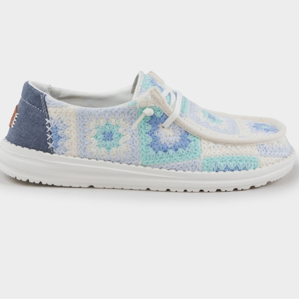 HEY DUDE Wendy Cottage Crochet Womens Shoes - Picture 3 of 6